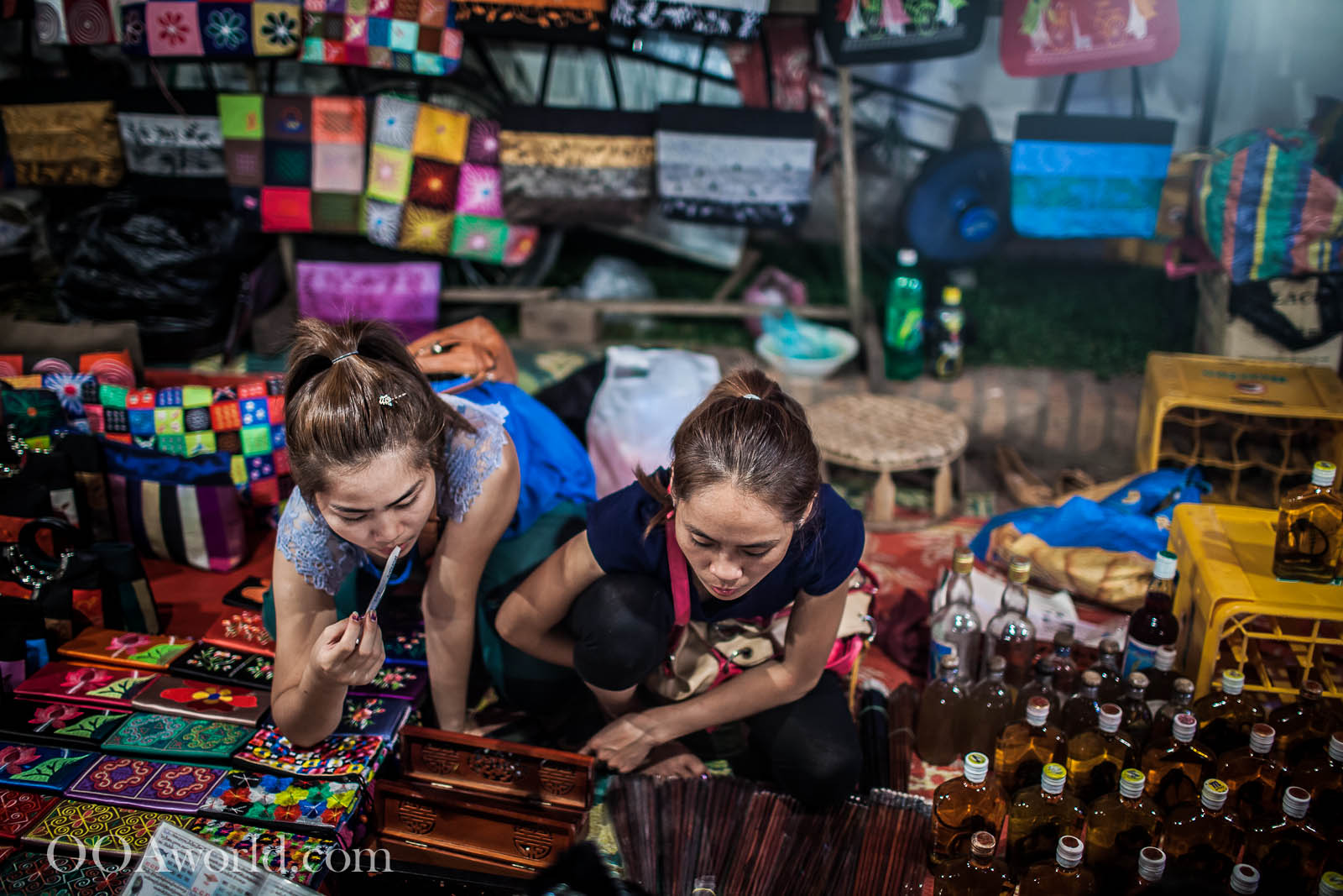 Sisters Luang Prabang Night Market Photo Ooaworld