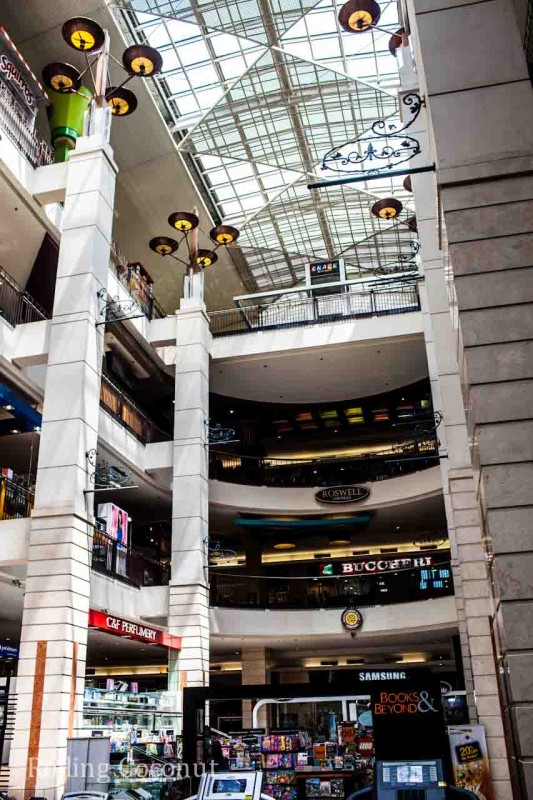 Inside Mall Bandung Indonesia Rolling Coconut Ooaworld Photo Ooaworld