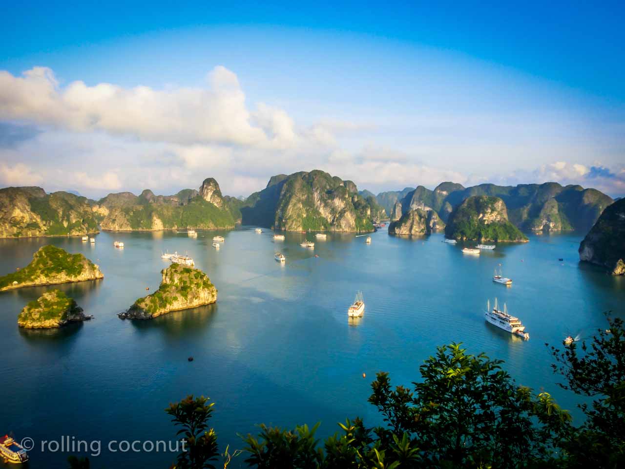 view halong bay vietnam