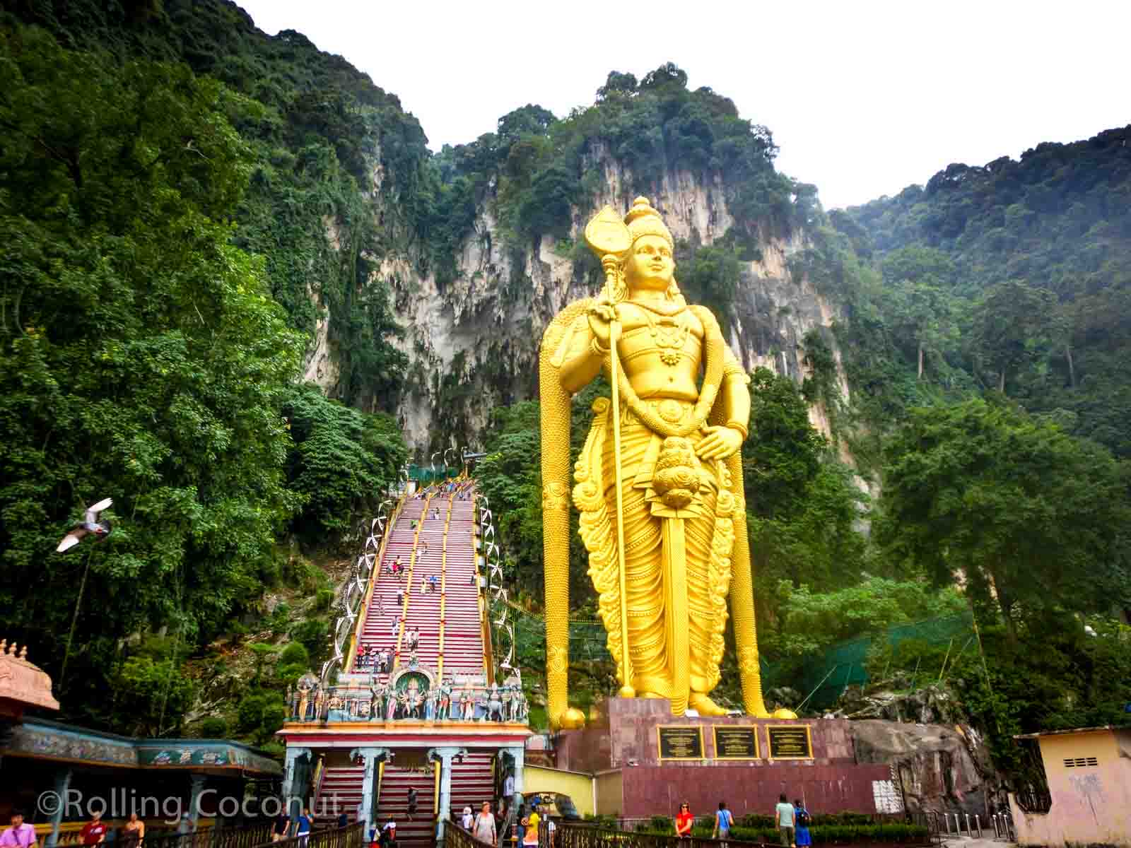 Photo Batu Caves Entrance Giant Gold Statue Kuala Lumpur Malaysia Ooaworld