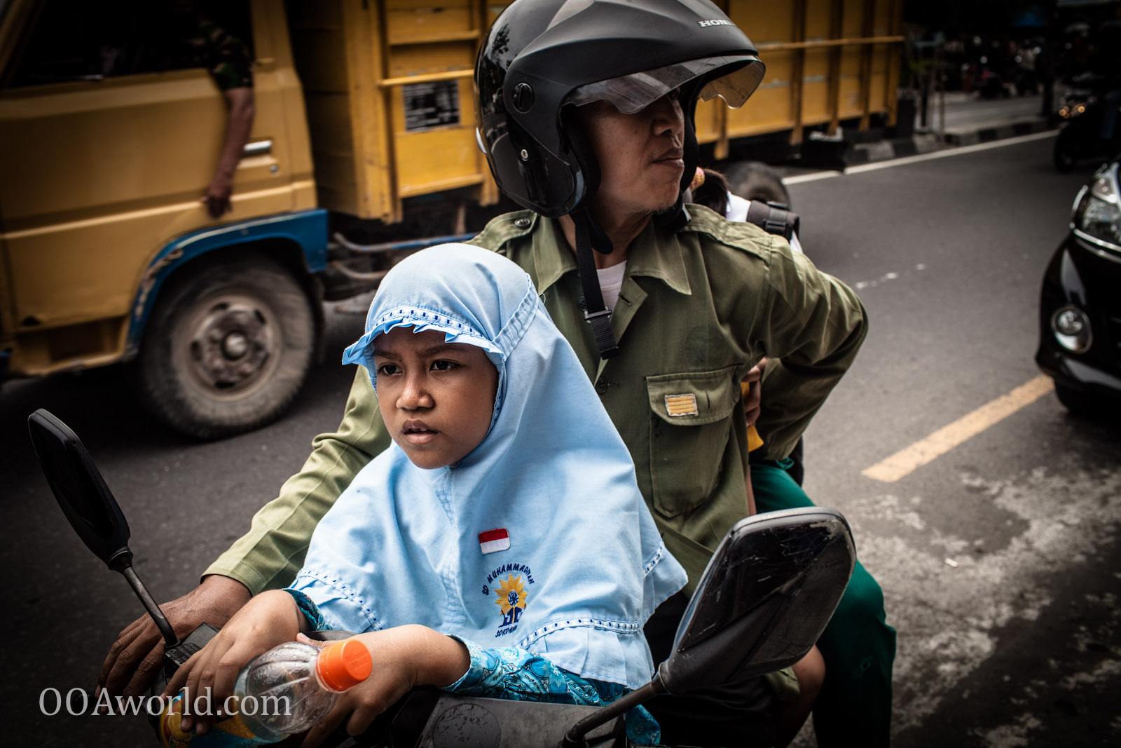 Photo Going to School Yogyakarta Indonesia Ooaworld
