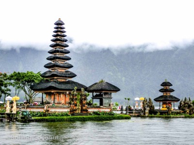 Pura Ulun Danu Bratan Bali Indonesia photo Ooaworld