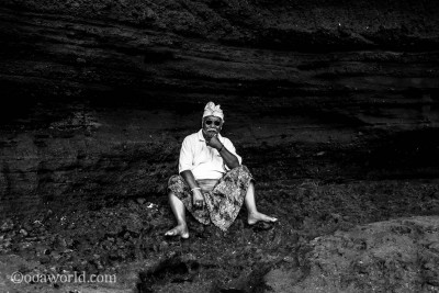 Tanah Lot Bali Portrait photo Ooaworld