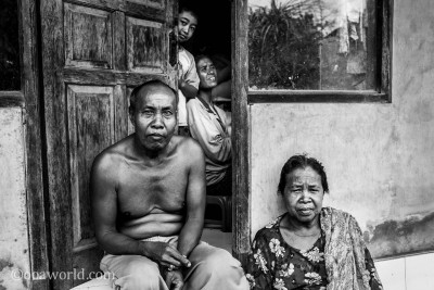 Ubud Family Bali Indonesia photo Ooaworld
