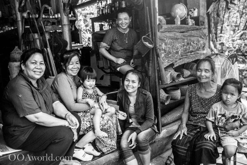 Lao Family Portrait Photo Ooaworld