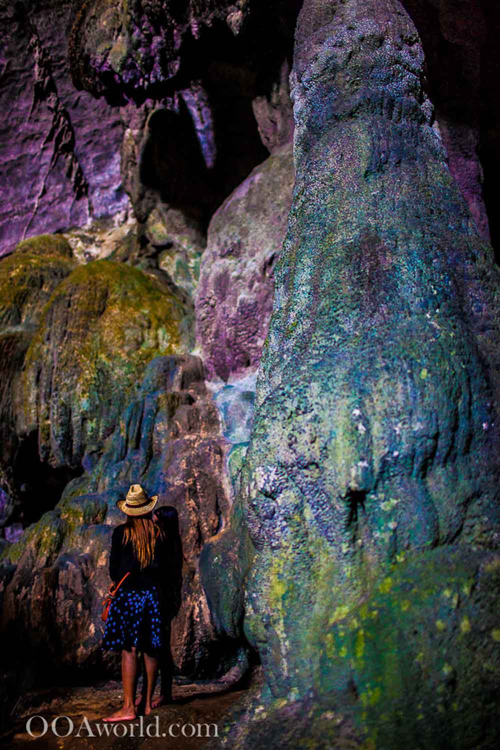 Vang Vieng Cave Laos Photo Ooaworld