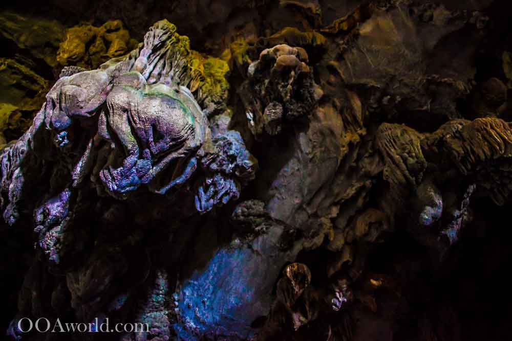 Vang Vieng Cave Laos Photo Ooaworld