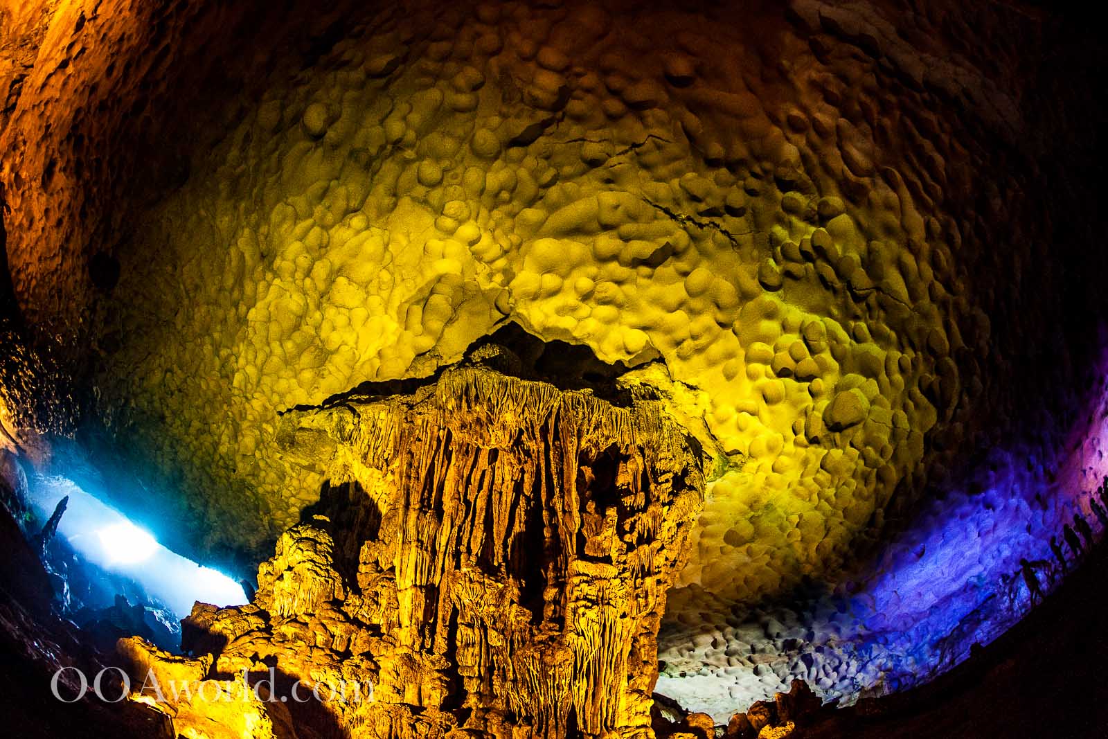 Ha Long Bay Caves Sung Sot Photo Ooaworld