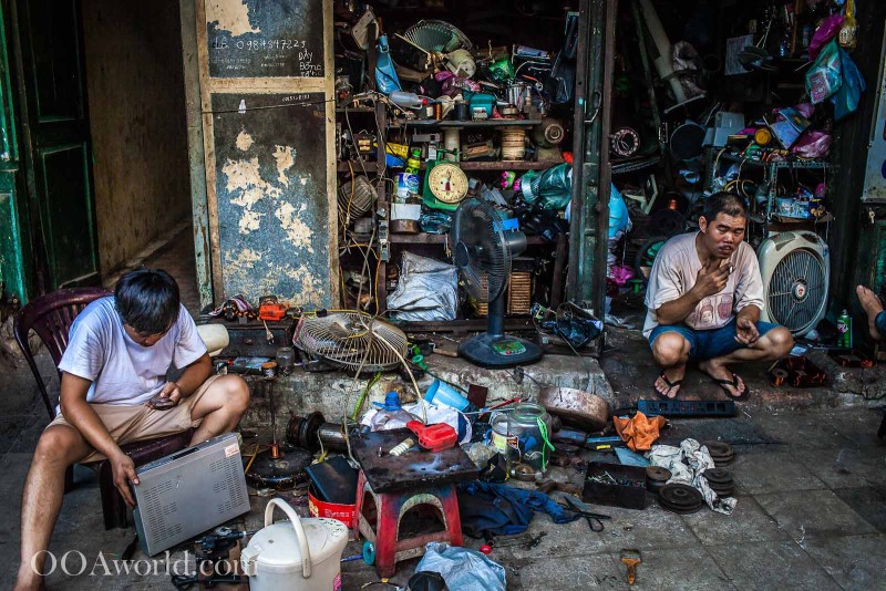 Vietnam Repairs Everything Photo Ooaworld
