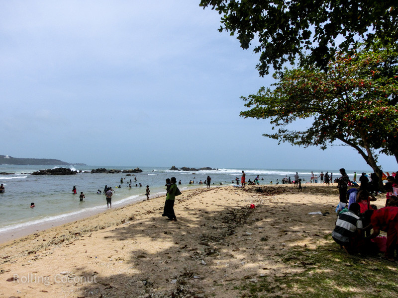 Galle Fort Locals Swimming Ocean Sri Lanka ooaworld Rolling Coconut Photo Ooaworld