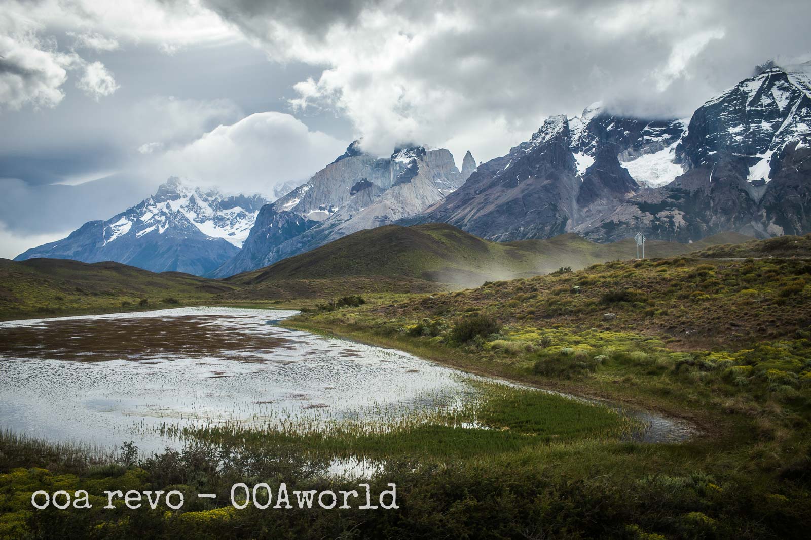Torres del Paine Lake Photo Ooaworld