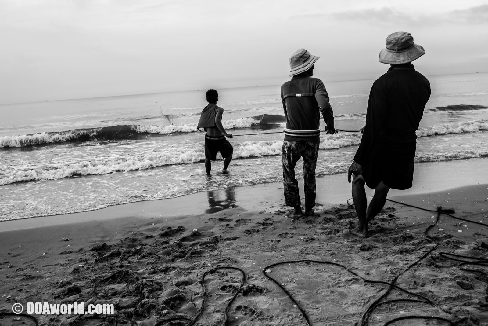 Mui Ne Fishing Village People Dawn Catch Photo Ooaworld
