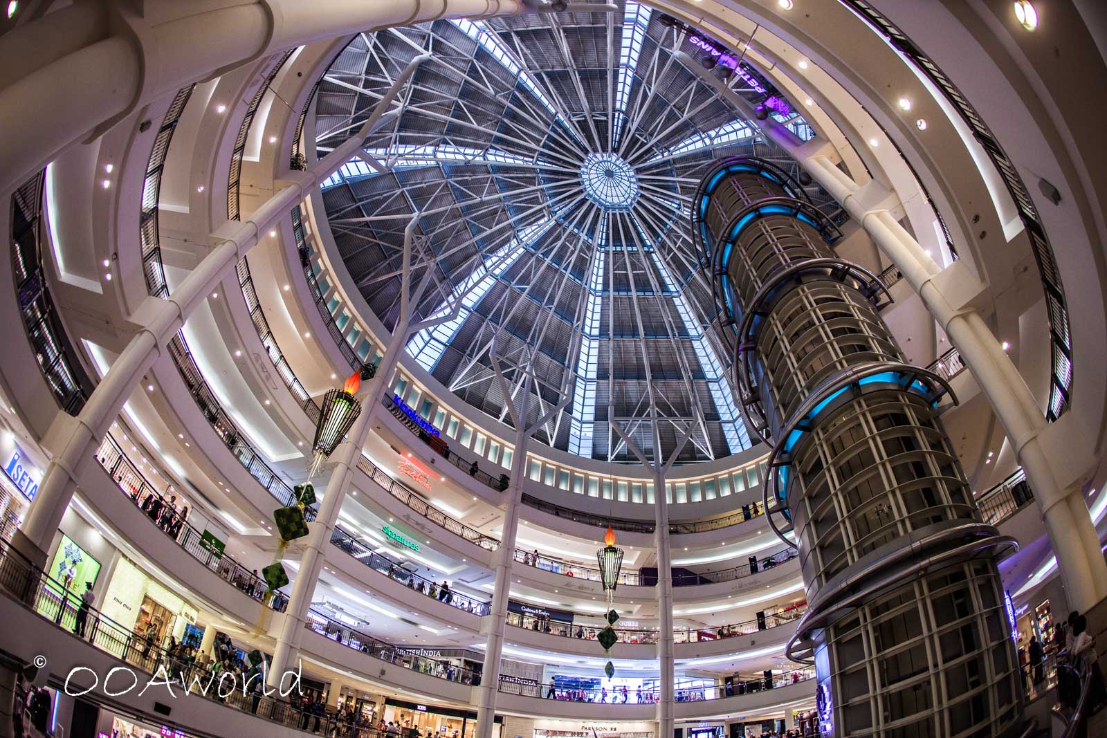 Petronas Towers Kuala Lumpur Malaysia Shopping Mall Photo Ooaworld