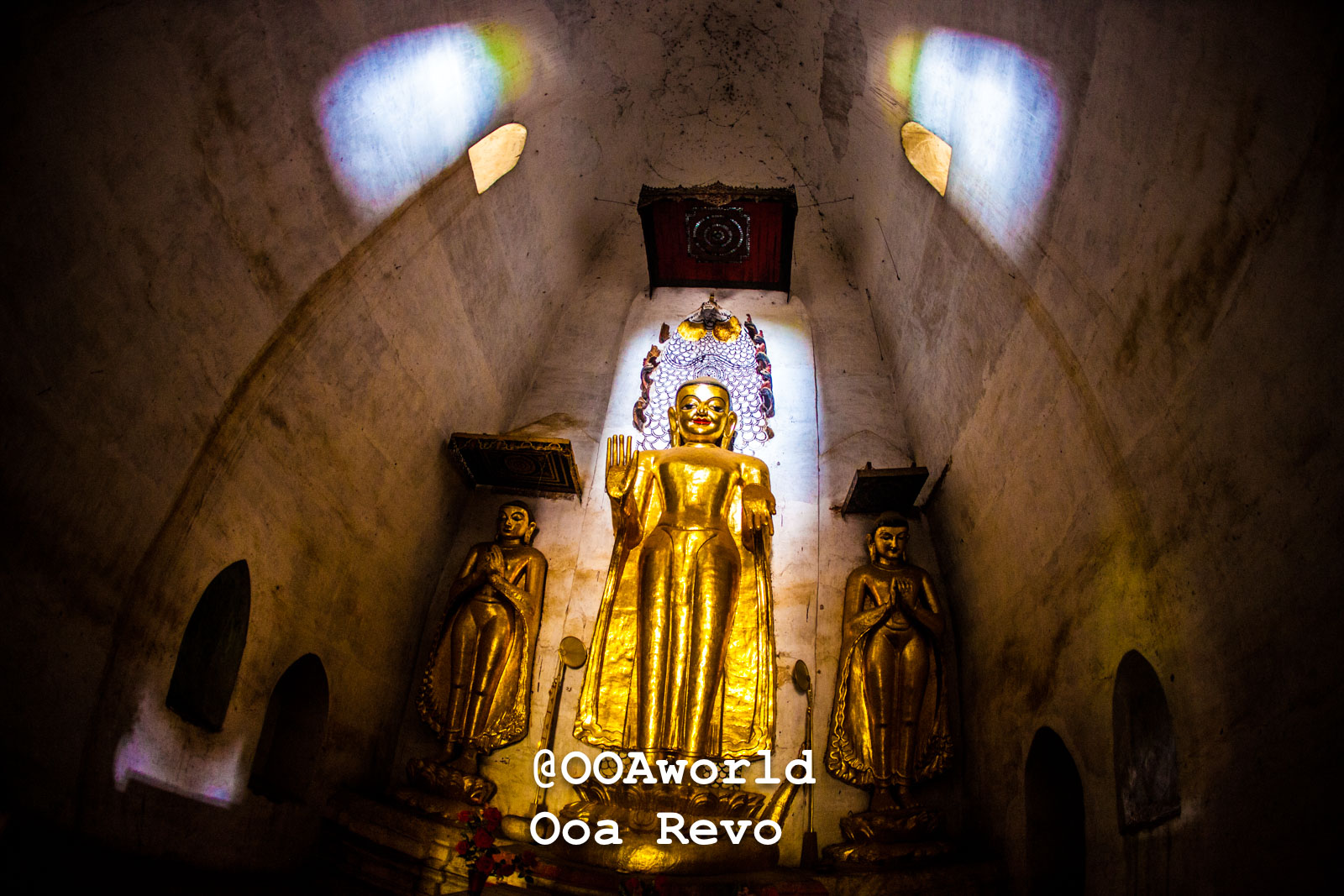 golden Buddha statues temple interior Bagan Photo OOAworld