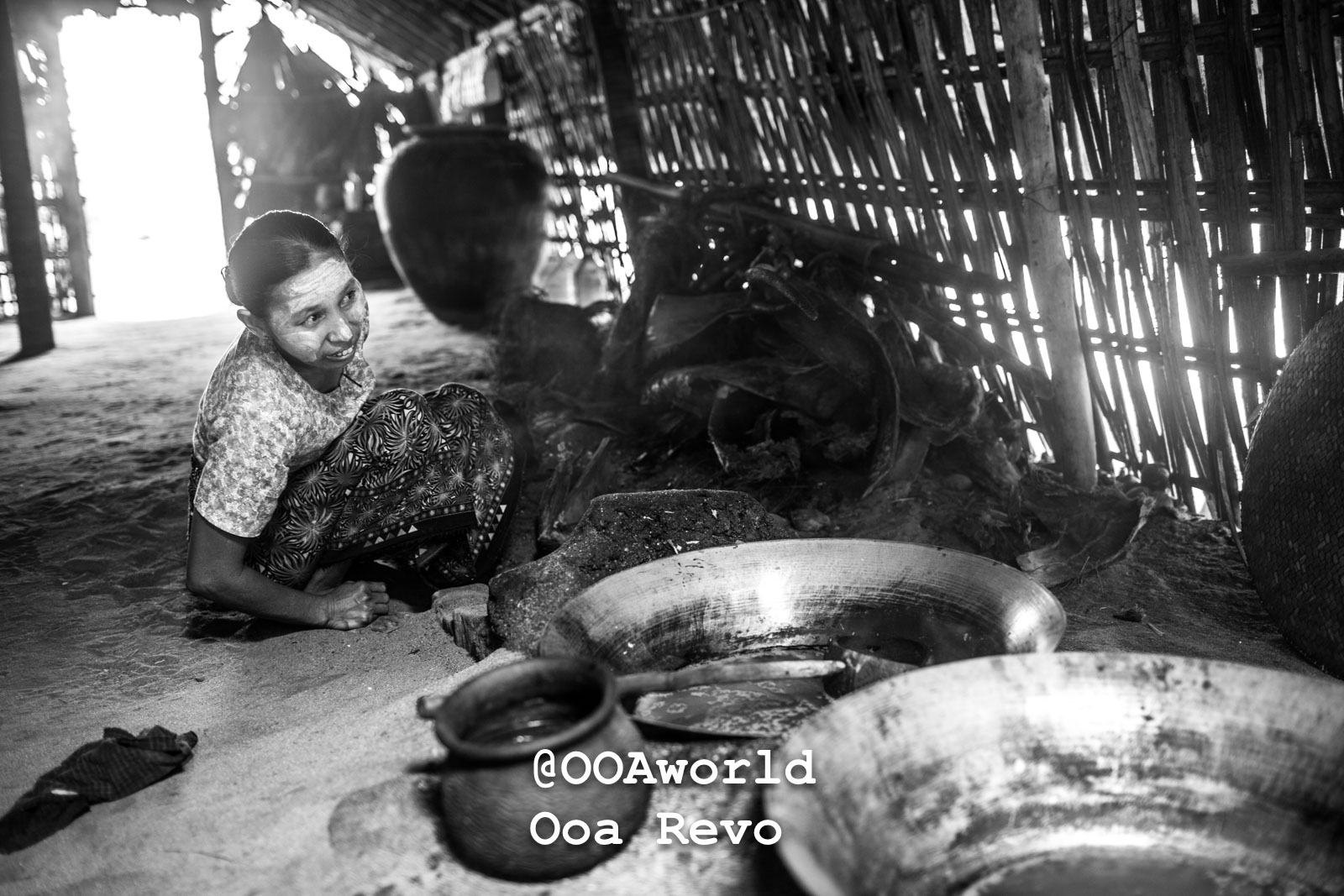 Bagan People Part I Bagan woman cooking traditional food in rural kitchen Photo OOAworld