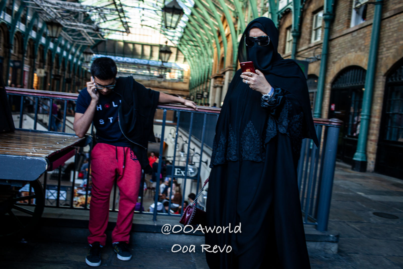 Covent Garden Central London London Urban Street Scene Covent Garden Photo OOAworld Covent Garden Central London London Urban street scene with two people on phones Covent Garden Photo OOAworld