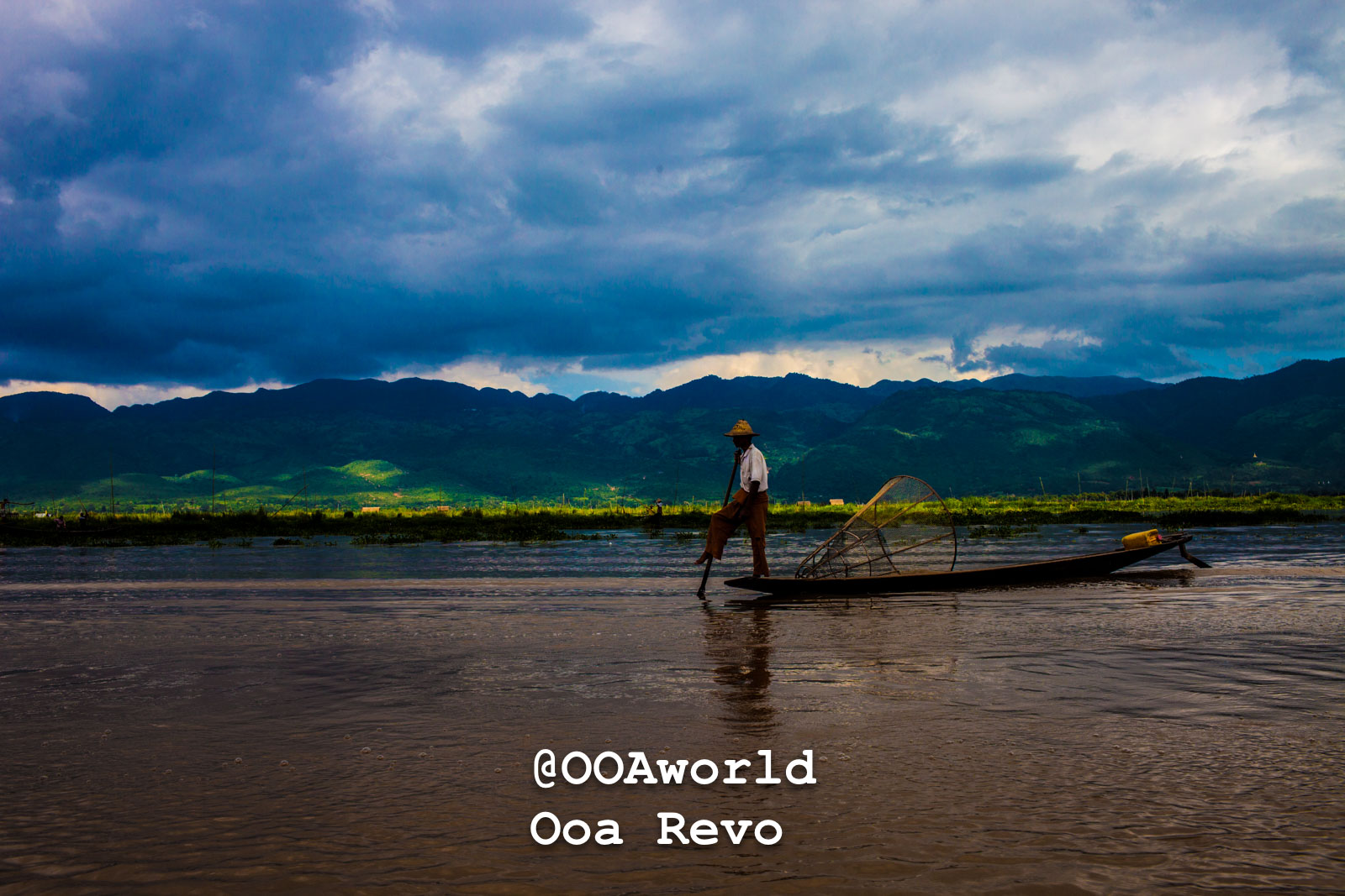 Inle Lake Myanmar traditional fisherman Photo OOAworld
