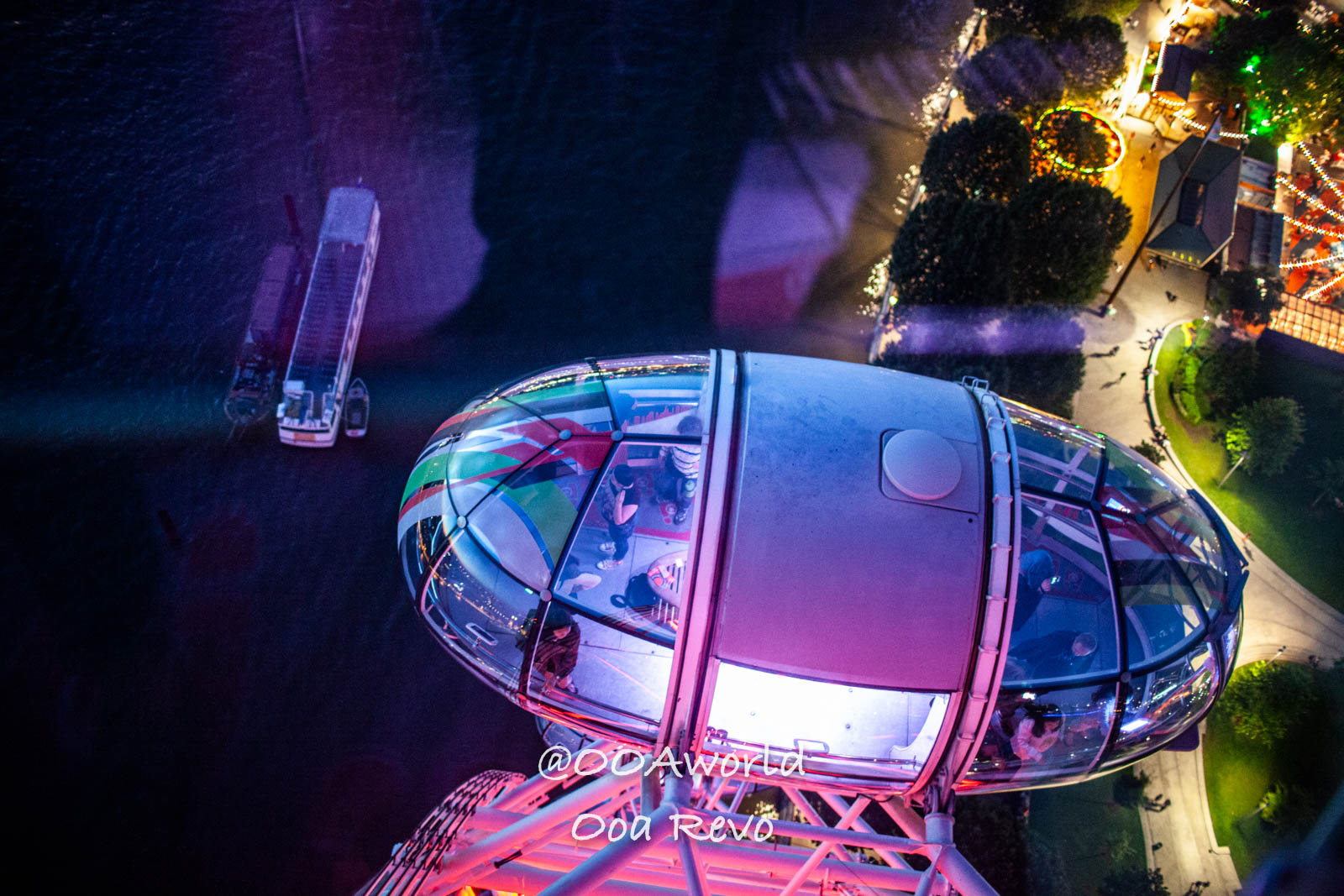 London People and Streets London night view from observation wheel capsule Photo OOAworld