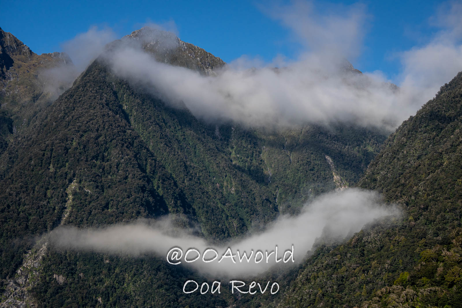 misty mountain landscape New Zealand Photo OOAworld