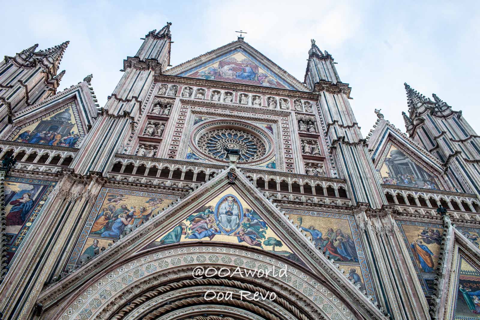 Orvieto Italy Orvieto Cathedral facade detail Photo OOAworld Orvieto Italy Orvieto Cathedral facade detail intricate mosaics Photo OOAworld