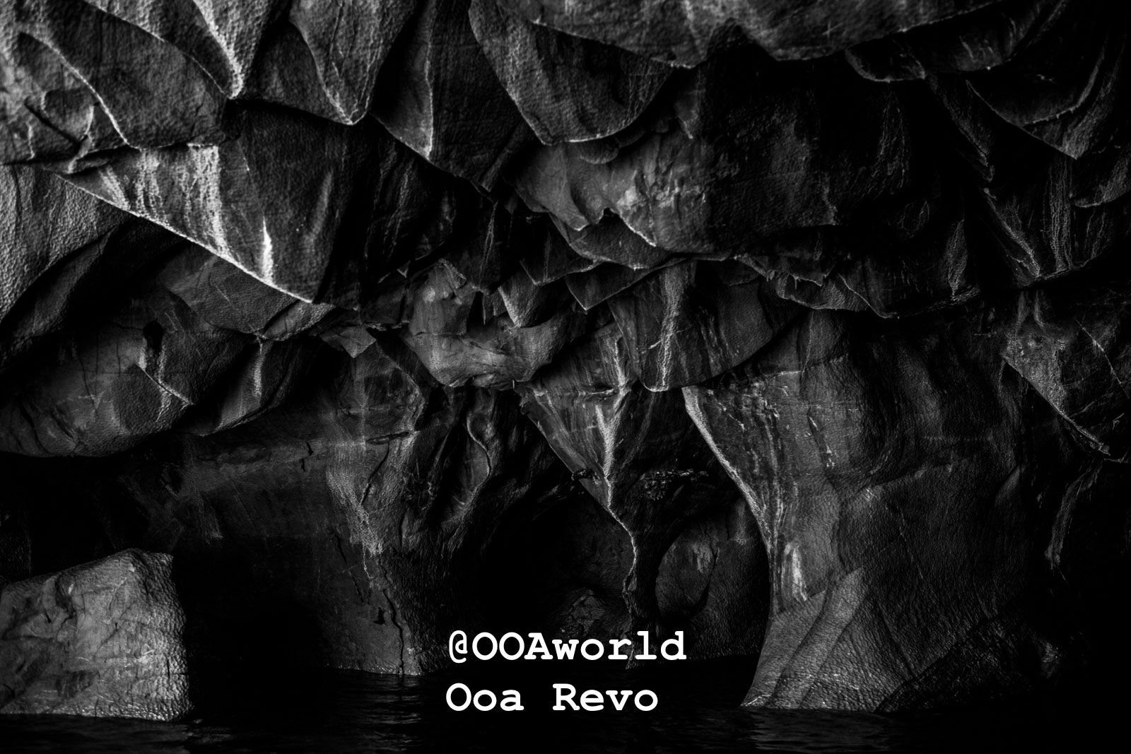 Puerto Rio Tranquilo Textures 1 Puerto Rio Tranquilo OOAworld black and white cave texture Photo OOAworld