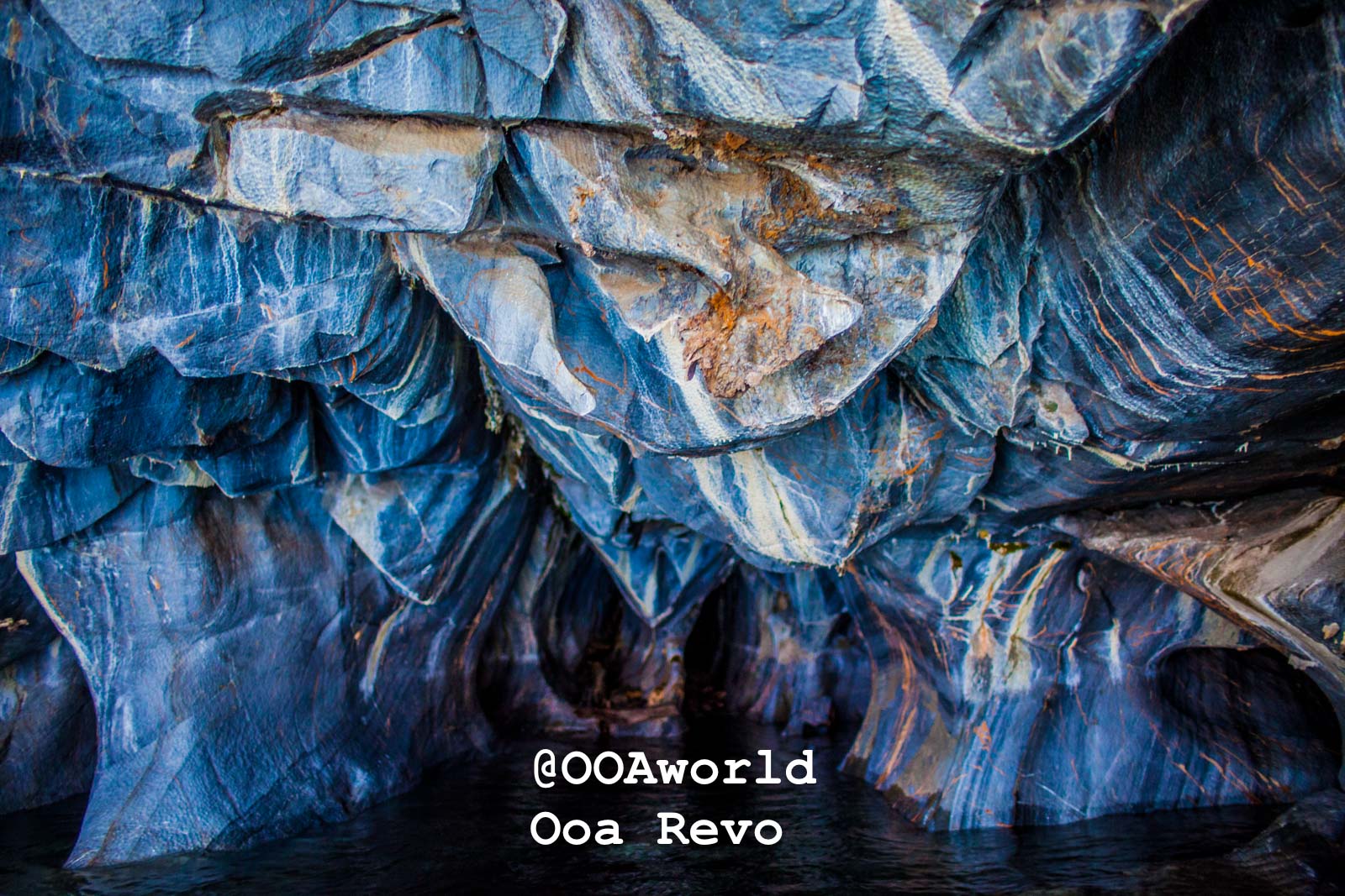 Puerto Rio Tranquilo Textures 1 Puerto Rio Tranquilo OOAworld marble cave formations in Patagonia Photo OOAworld