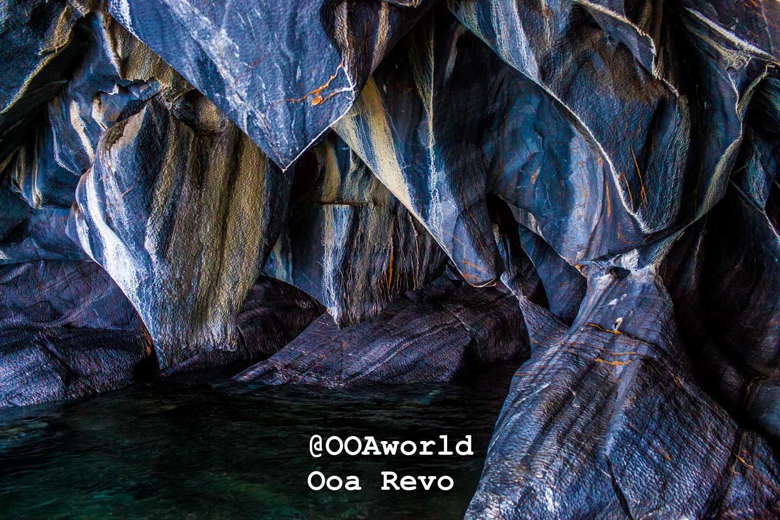 Puerto Rio Tranquilo Textures 2 Puerto Rio Tranquilo OOAworld marble cave formations in Chile with blue and gray hues Photo OOAworld