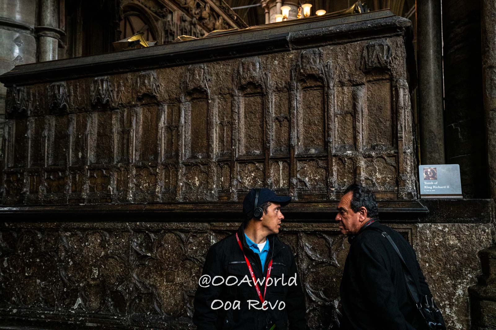 Westminster Abbey London Two men discussing in front of King Richard II tomb Photo OOAworld