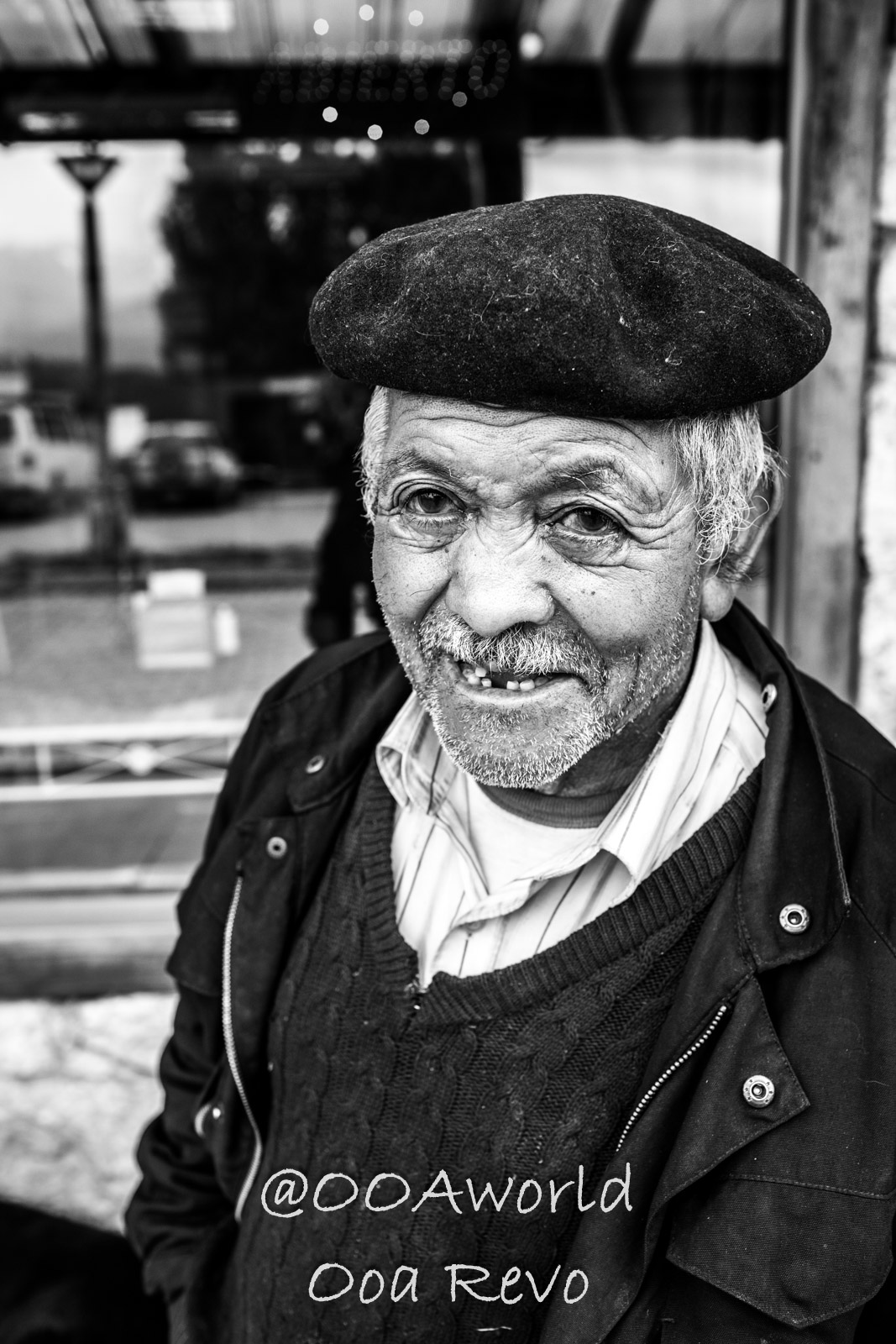 Chile Chico People Streets Chile Chico elderly man with beret black and white portrait Photo OOAworld Chile Chico People Streets Chile Chico elderly man with beret black and white portrait Photo OOAworld