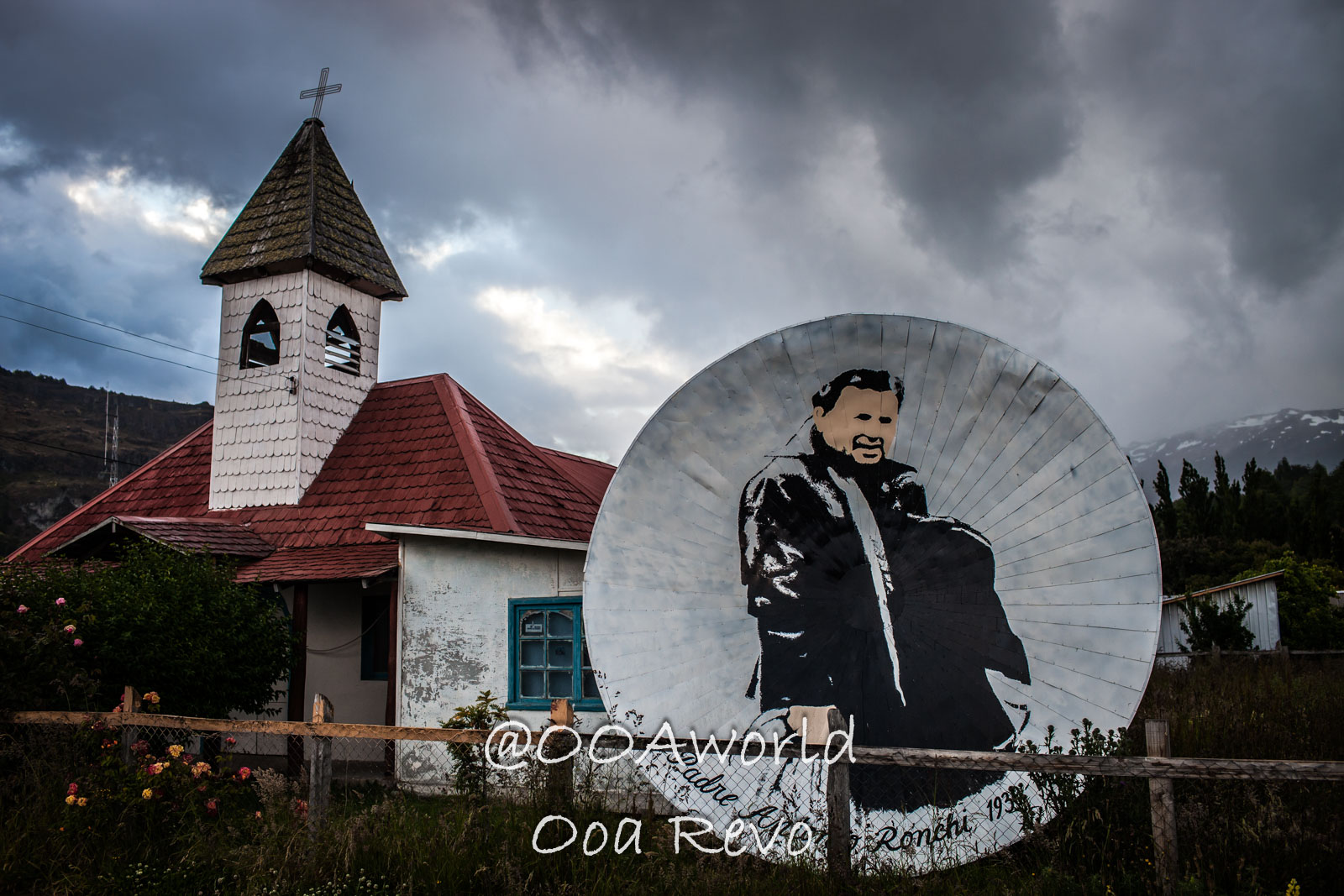 Chile Chico People Streets Chile Chico Charming chapel and mural under stormy sky Photo OOAworld Chile Chico People Streets Chile Chico Charming chapel and mural under stormy sky Photo OOAworld