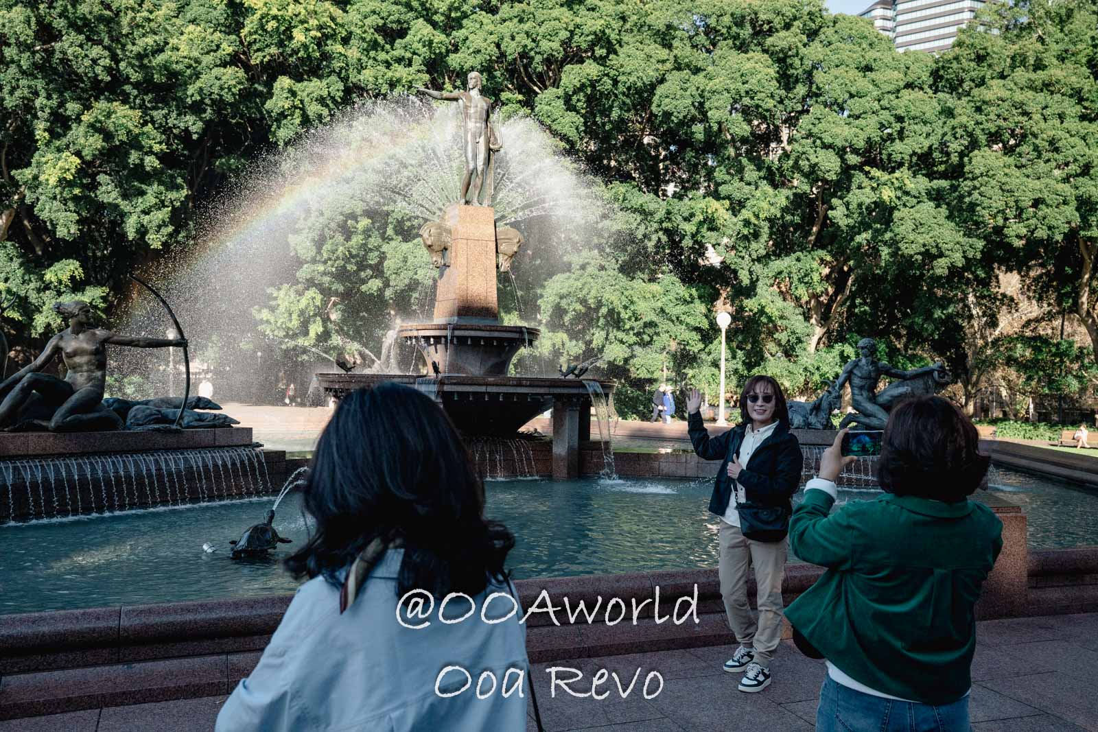 Old Sydney Sydney tourists at fountain with rainbow in park Photo OOAworld Old Sydney Sydney tourists at fountain with rainbow in park Photo OOAworld