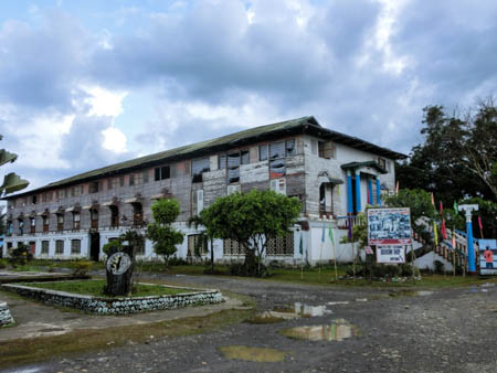 Meet inmates iwahig philippines photo ooaworld Rolling Coconut