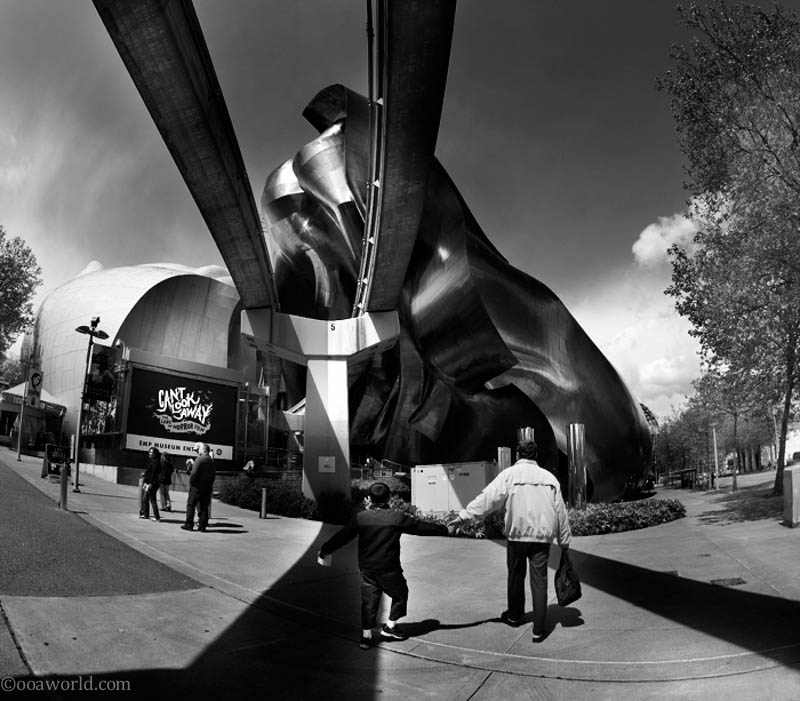 Seattle museum cant look away USA road trip photo ooaworld